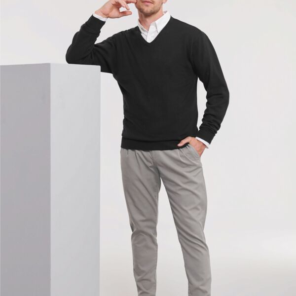 Men's V-Neck Knitted Pullover Thumbnail